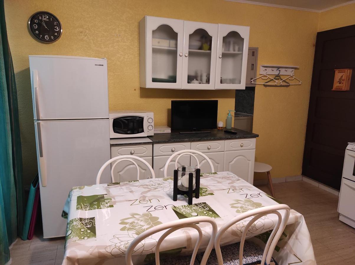 Appartement dans résidence calme et sécurisée Le Barcarès Extérieur photo