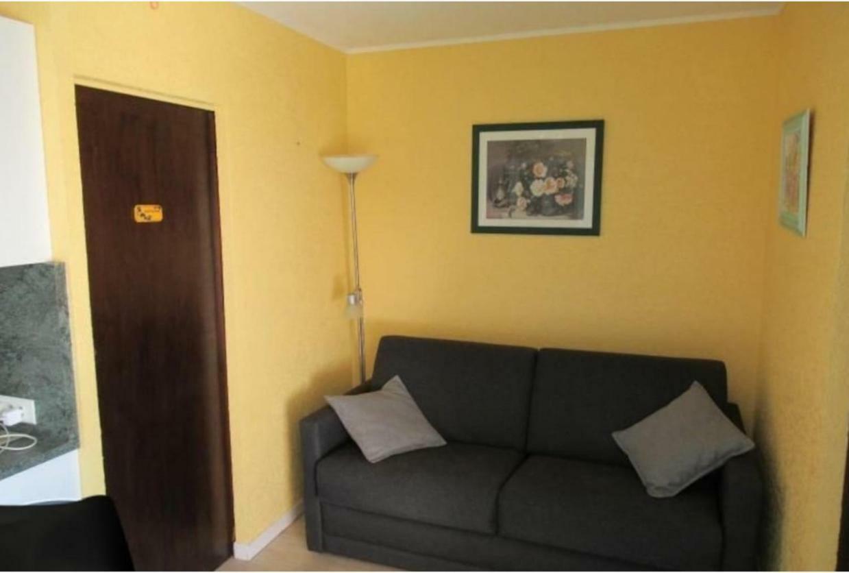 Appartement dans résidence calme et sécurisée Le Barcarès Extérieur photo